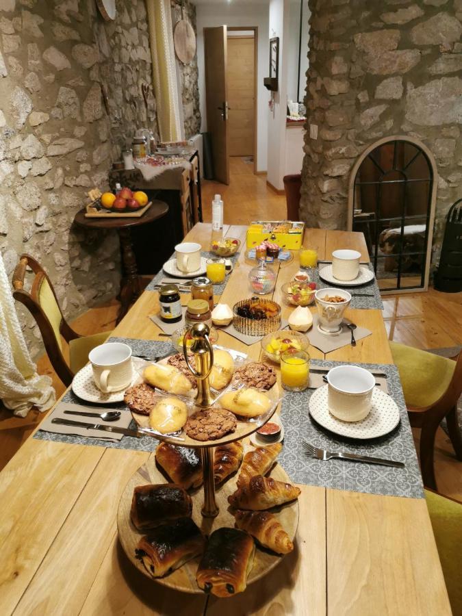 La Petite Chapelle Hotel Font-Romeu-Odeillo-Via Екстериор снимка