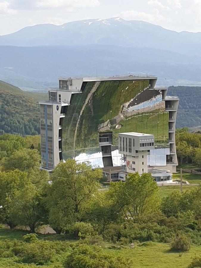 La Petite Chapelle Hotel Font-Romeu-Odeillo-Via Екстериор снимка