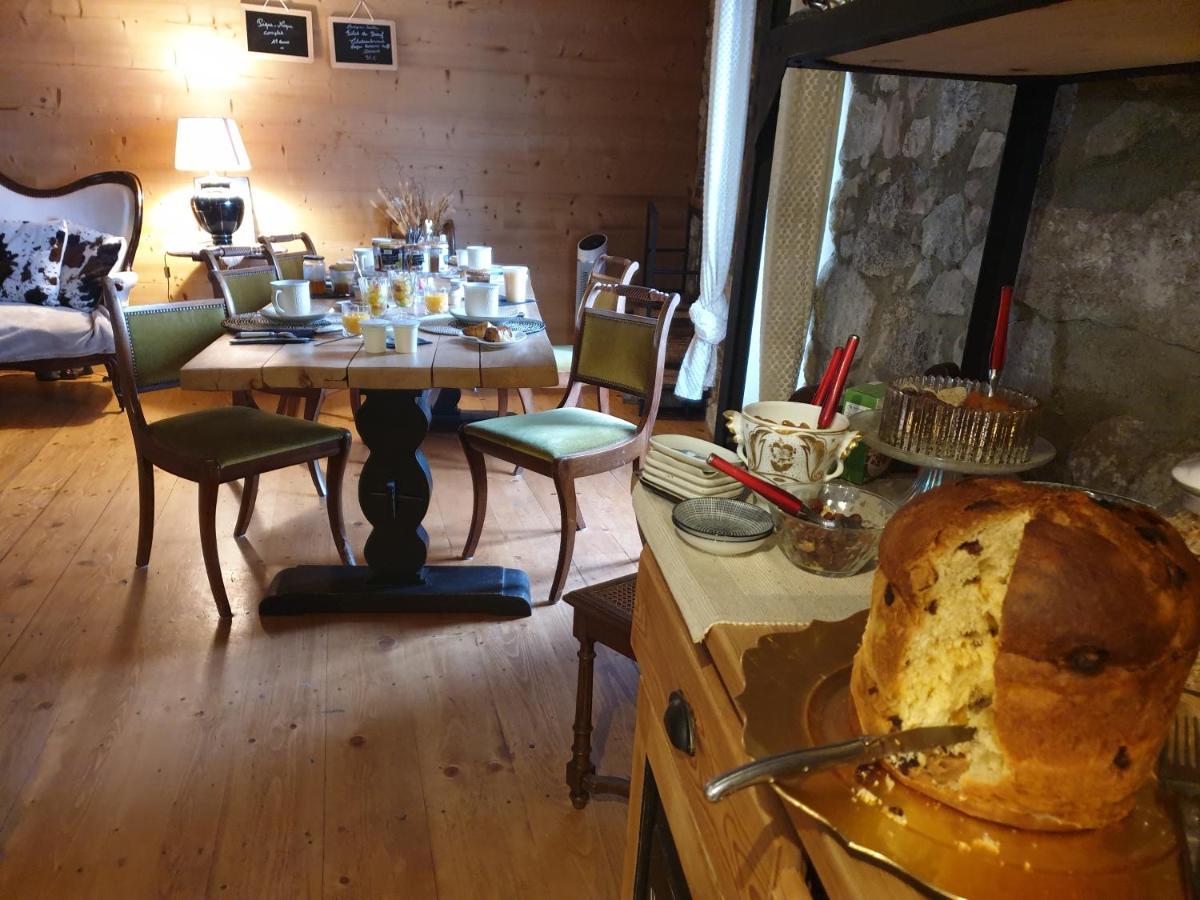 La Petite Chapelle Hotel Font-Romeu-Odeillo-Via Екстериор снимка