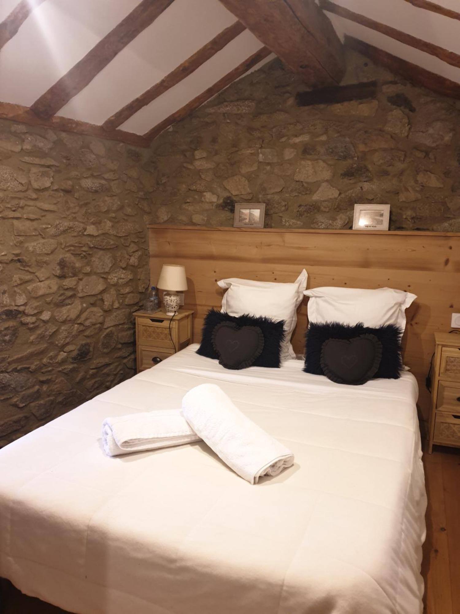 La Petite Chapelle Hotel Font-Romeu-Odeillo-Via Екстериор снимка